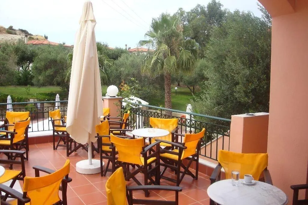 Aloni Hotel Pefkochori 2*,  Grecia
