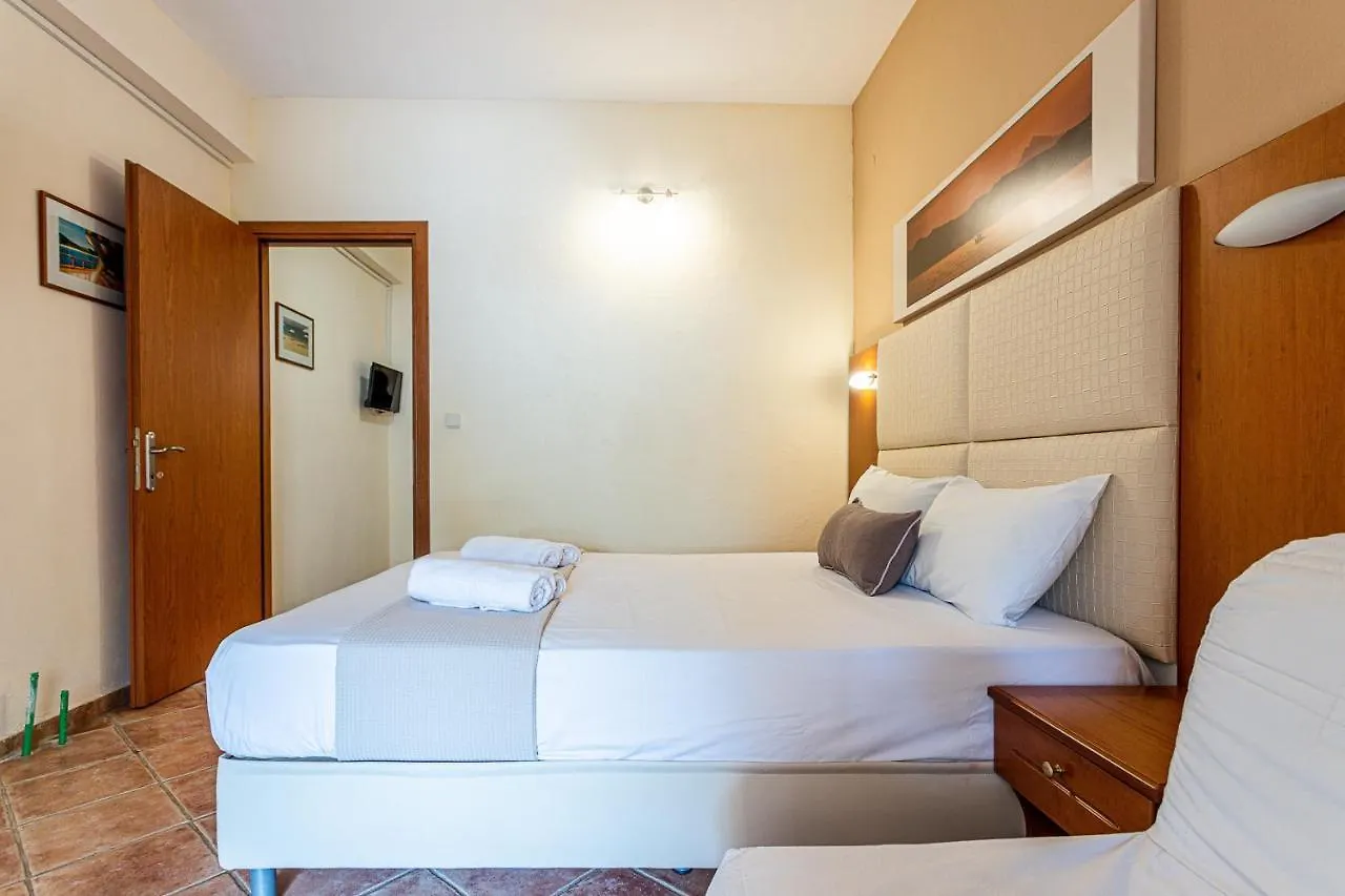Aloni Hotel Pefkochori 2*,  Grecia